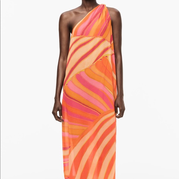 emerald green chiffon asymmetric strap draped midi dress KOMPRE OFF SHOULDER WRAP TIE SPLIT Size (US):M this sparkly green celebratory no-returns:2025-09-18_2026-01-08 Andrea & Leo A1466